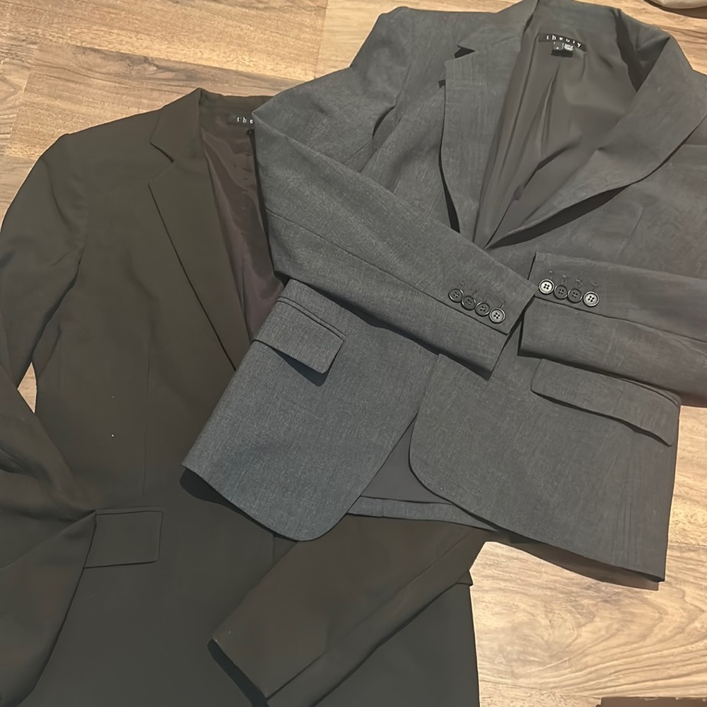 Theory NWOT blazer bundle size 4